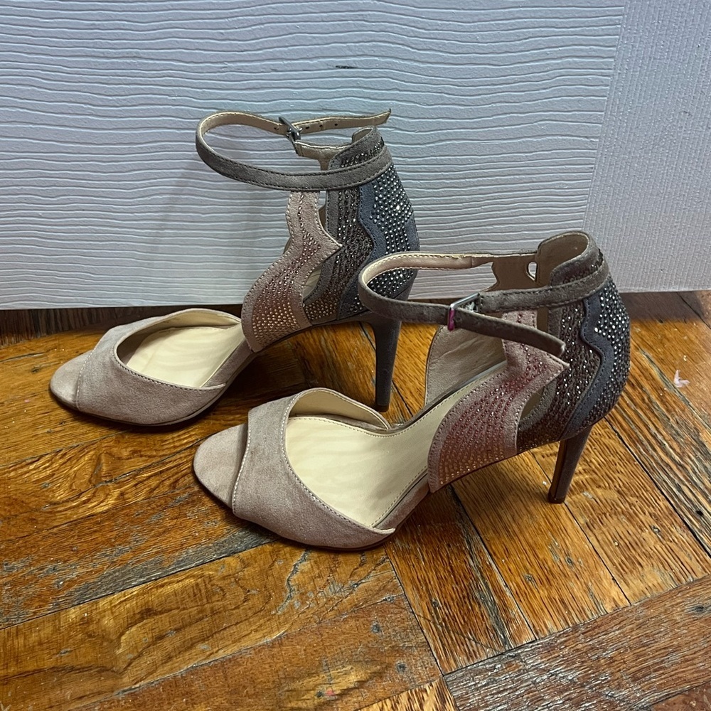 Jessica Simpson open toe heels - Picture 2 of 5